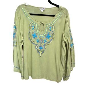 One World women’s size L green embroidered bell sleeve Boho top